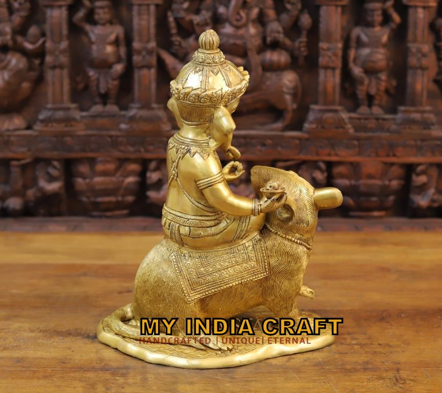15" Ganesh Statue on mouse