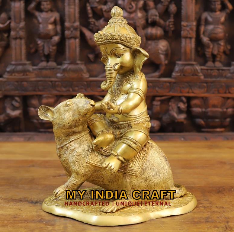15" Ganesh Statue on mouse