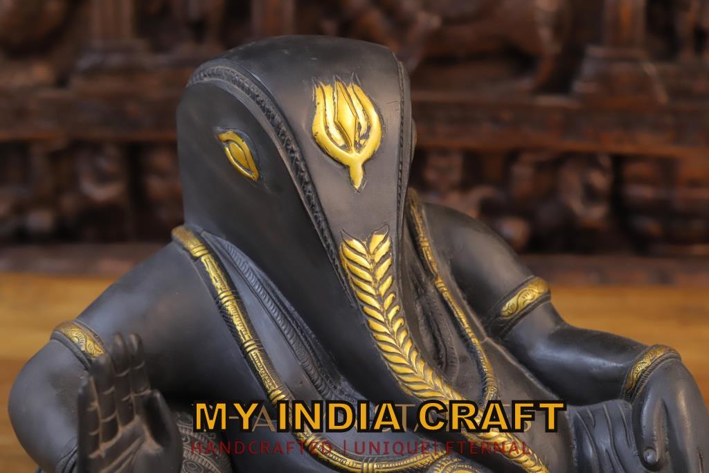 11" black Ganpati idol