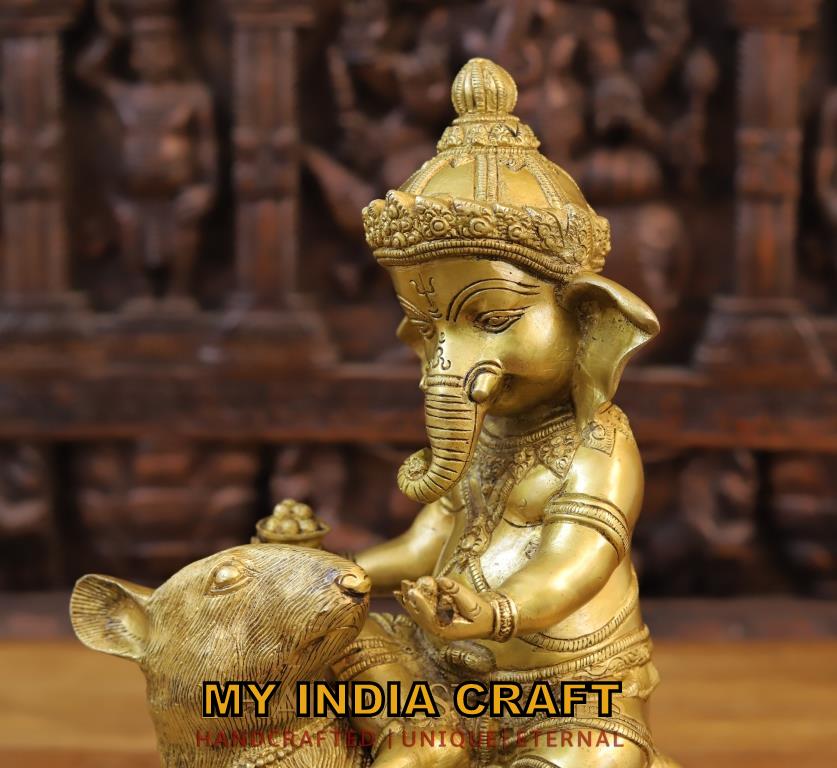 15" Ganesh Statue on mouse