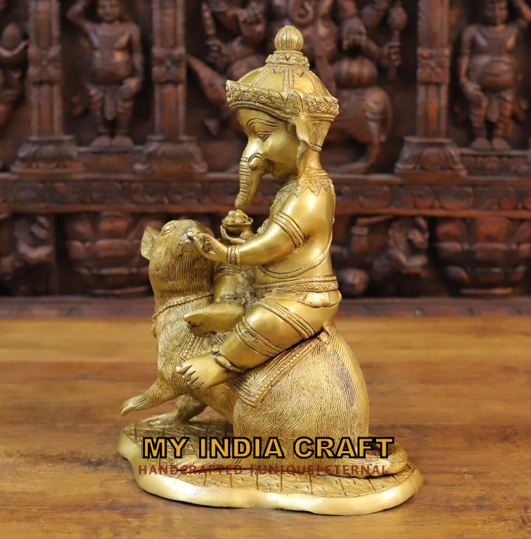 15" Ganesh Statue on mouse